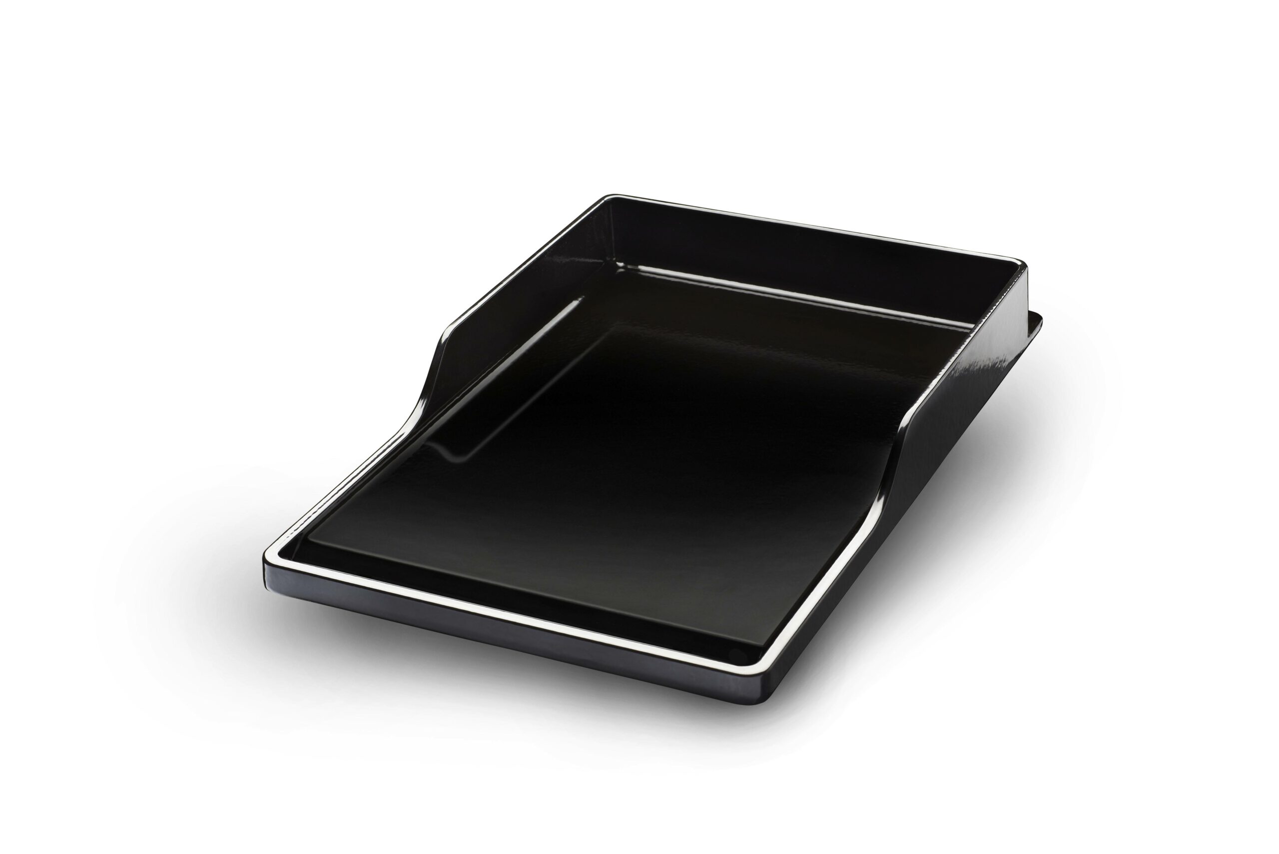 56036_plancha_porcelaincastiron_onwhite_angle_lowerangle