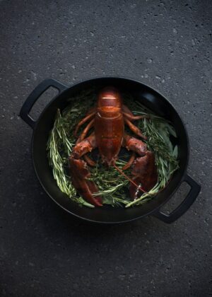 combekk-dutch-oven-lobster-min (2) (1)