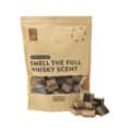 Smoking-Flavours-whiskey-chunks-1kg-pose