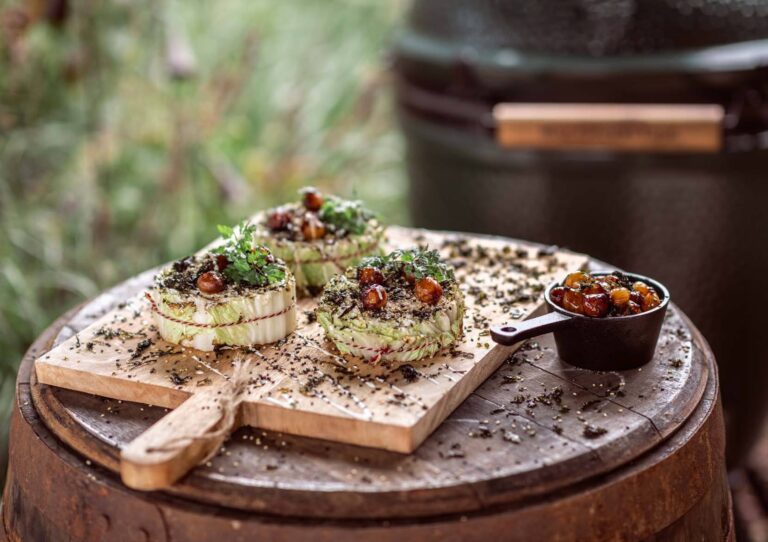 kamado-big-green-egg-recept-Gegrilde-Chinese-kool-met-soja-uitjes