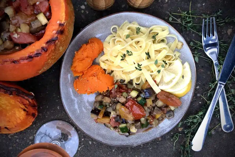 ratatouille-tagliatelle-bbq-big-green-egg-recept-03