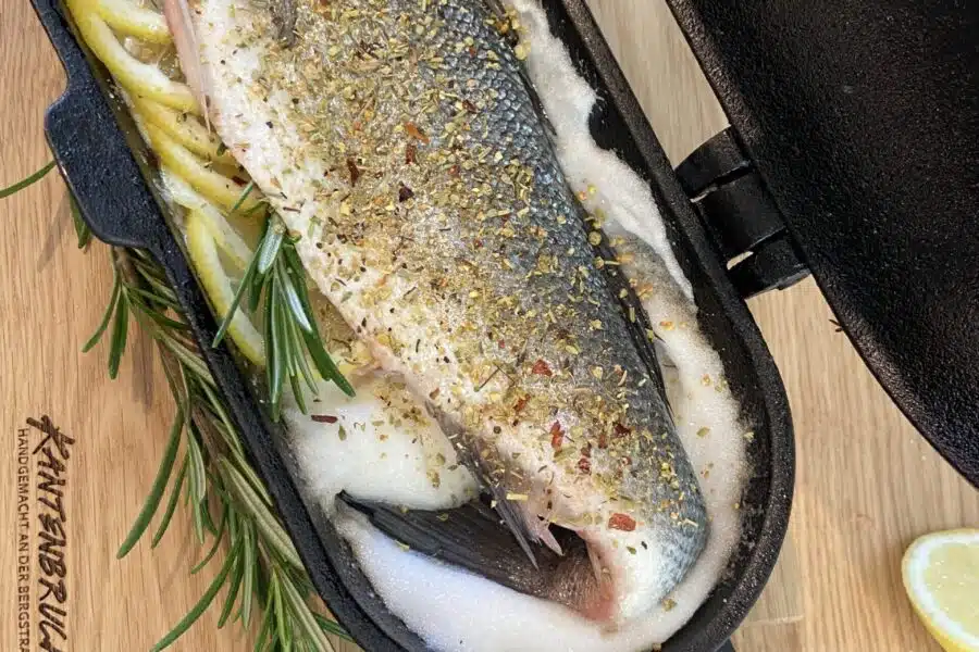 Zeebaars in zoutkorst