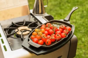 Napoleon-gietijzeren-sizzle-platter-pan-met-afneembaar-handvat