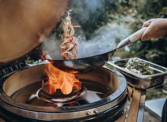 Monolith-wok-set-kamado-bbq