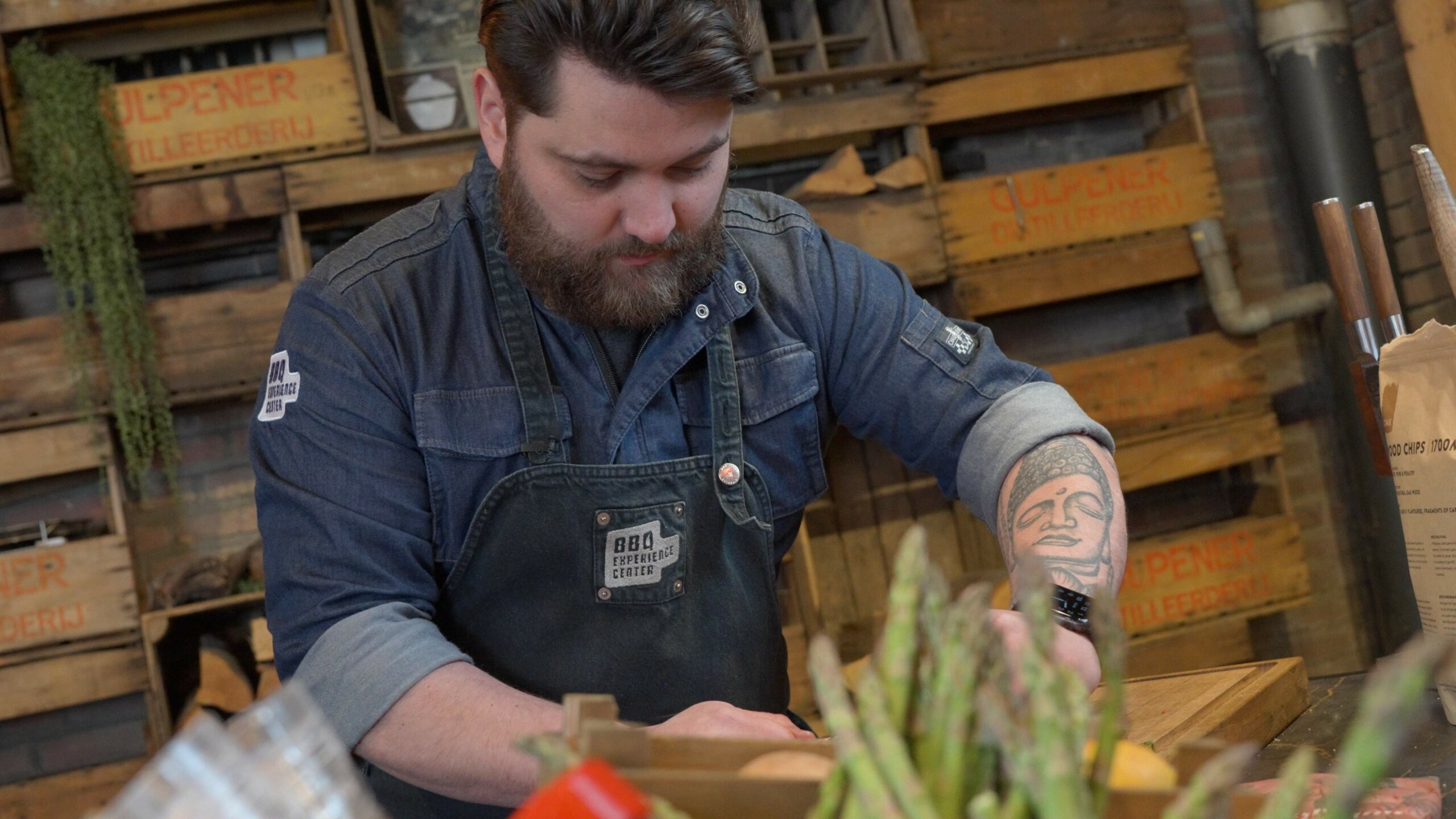 Bavette-Rollade-Groene-Asperges-Snijden-Koken-BBQ-Groenten-Vlees-Grillen-Barbecue