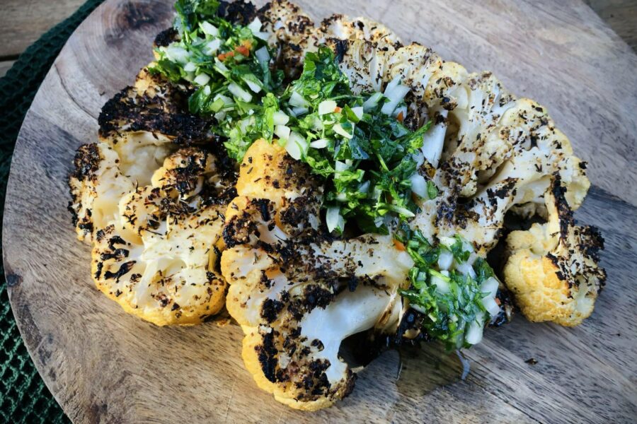 Bloemkool steaks met zeer pittige chimichurri van de kamado bbq recept