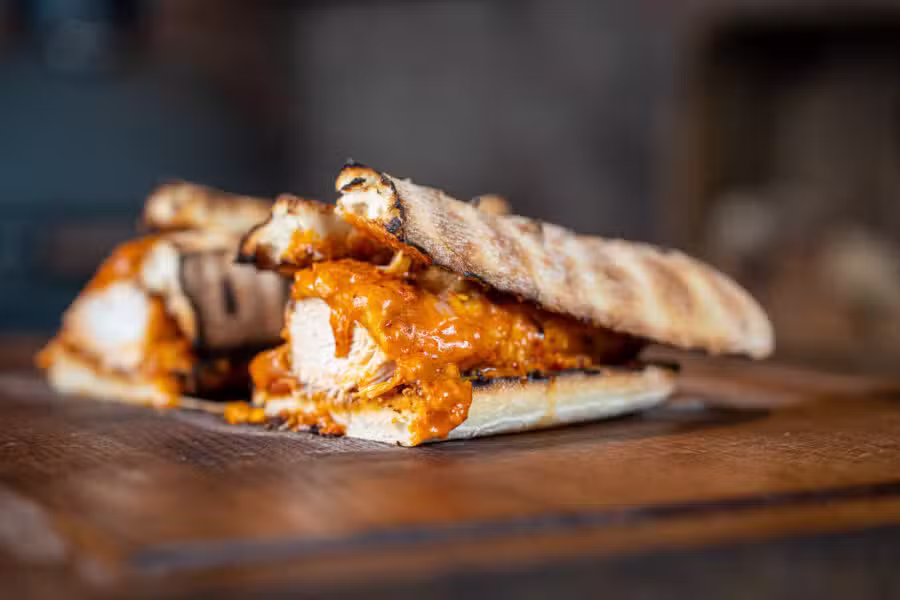 CHicken-parmasan-broodje