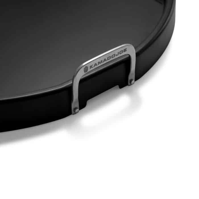 Kamadoe-joe-karbon-steel-griddle-handle