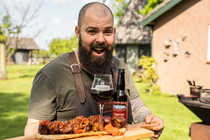 Shaslicks-op-flatbread-recept-zigeuner-saus-eind-resultaat