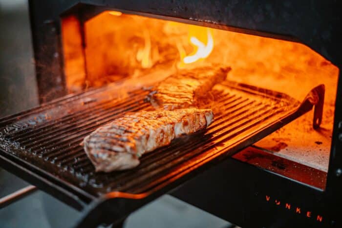 Grill-and-roast-tool-vonken-houtoven-sfeer-5
