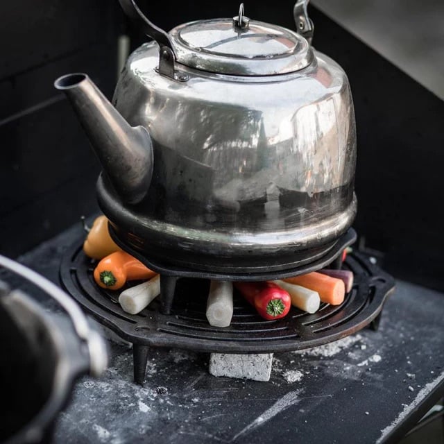 Gietijzeren-onderzetter-petromax-6