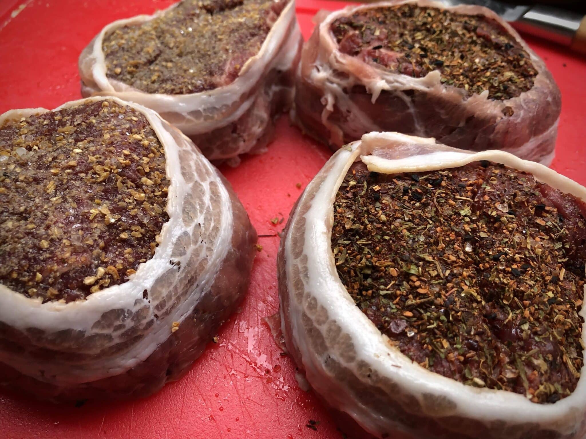 rauw-wrapped-steaks-bacon-spek-defikerin-braairub-recept